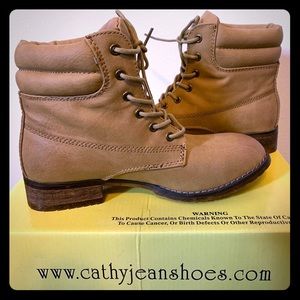 Cathy Jeans Tan Combat Boots Size 7